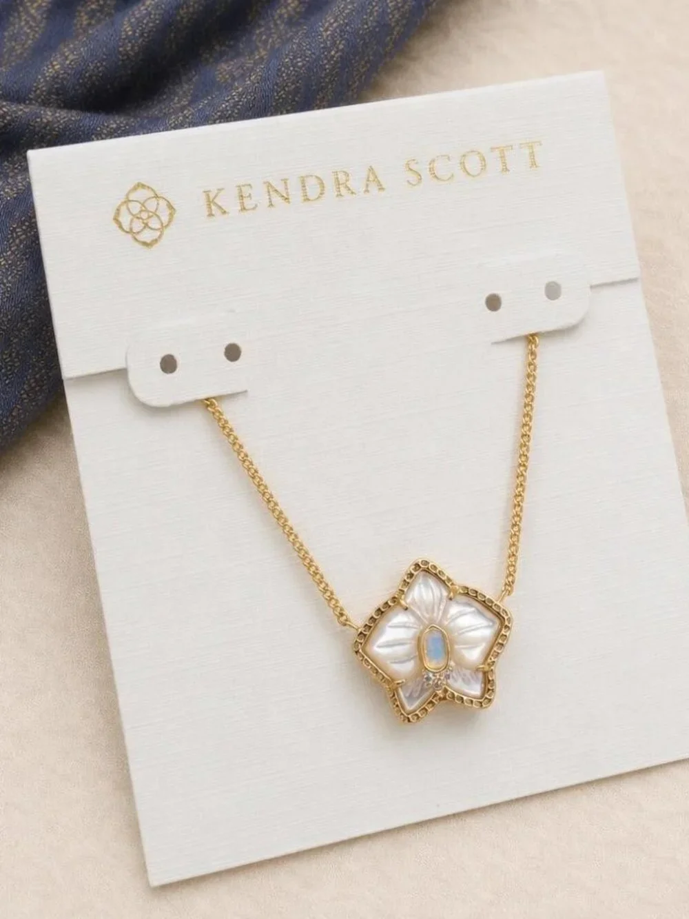 Kendra Scott Joelle Orchid Gold Pendant Necklace